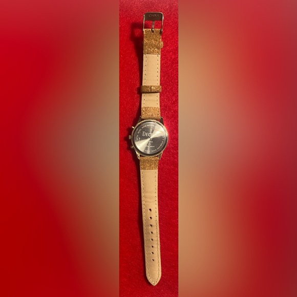 Decree Watch Tan Cork Patterned Band Gold Trim Bird Design On Face Vintage - Picture 2 of 4